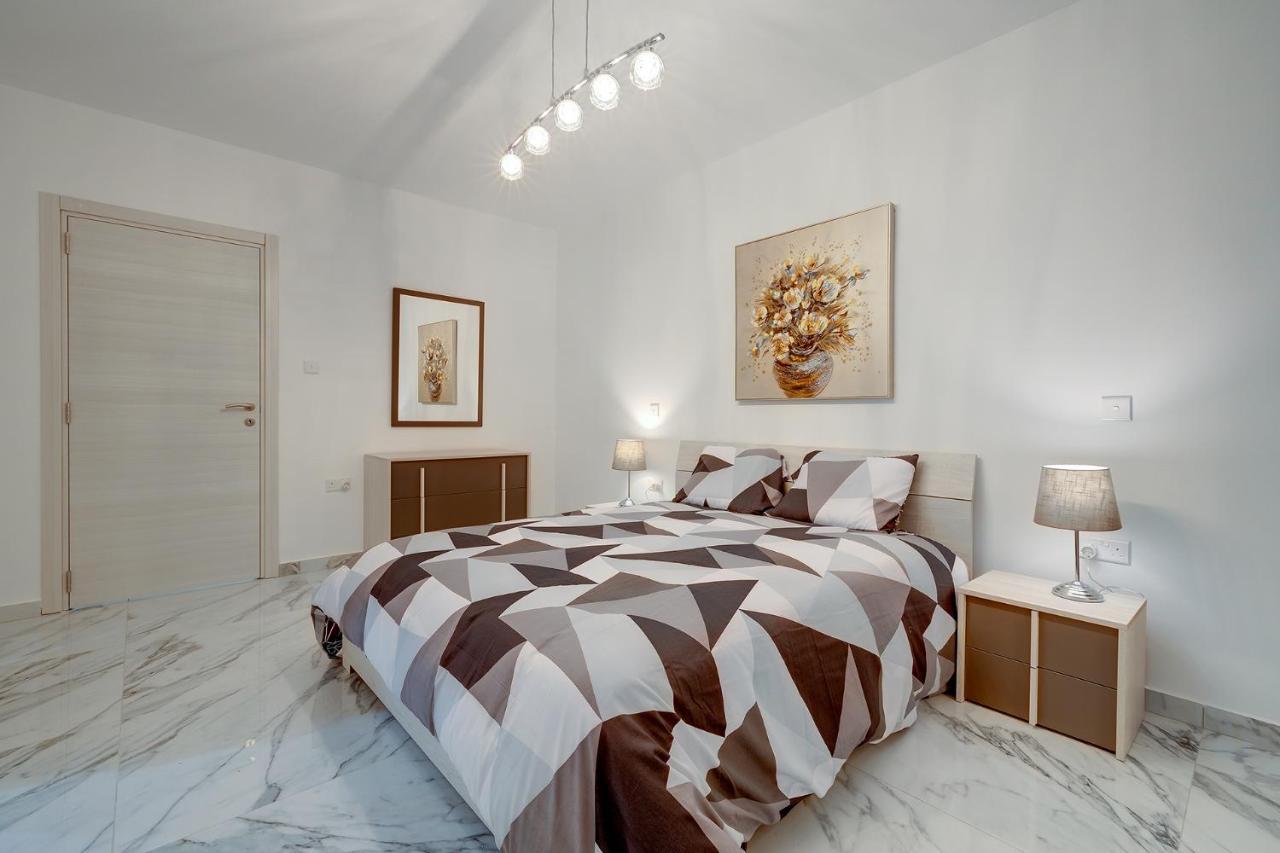Apartament Cosy Steps To St George's Bay